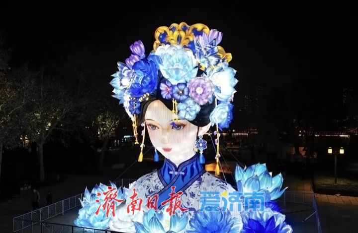 “泉”在济南过大年|大明湖畔三步一“雨荷”!“夏雨荷”带火周边妆造、摄影行业