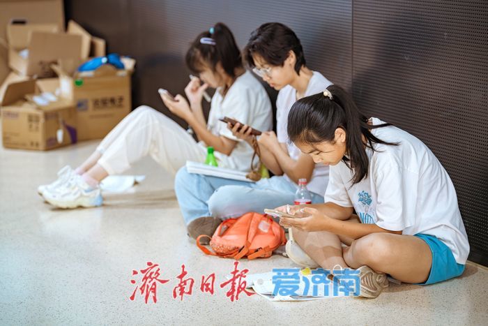 泉城书香伴夏长,暑期图书馆成孩子们的“书香乐园”