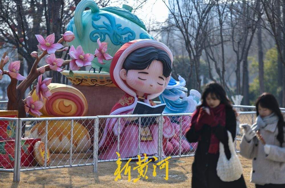 生态绿道披红装 泉城喜迎新春佳节